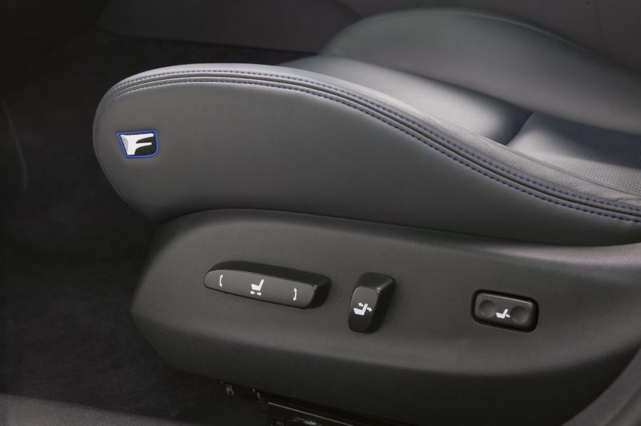 Lexus IS-F 2012 года  (фото 4 из 19)